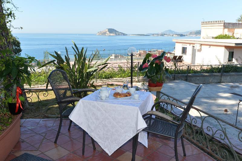 Miramare Residence Pozzuoli Bagian luar foto