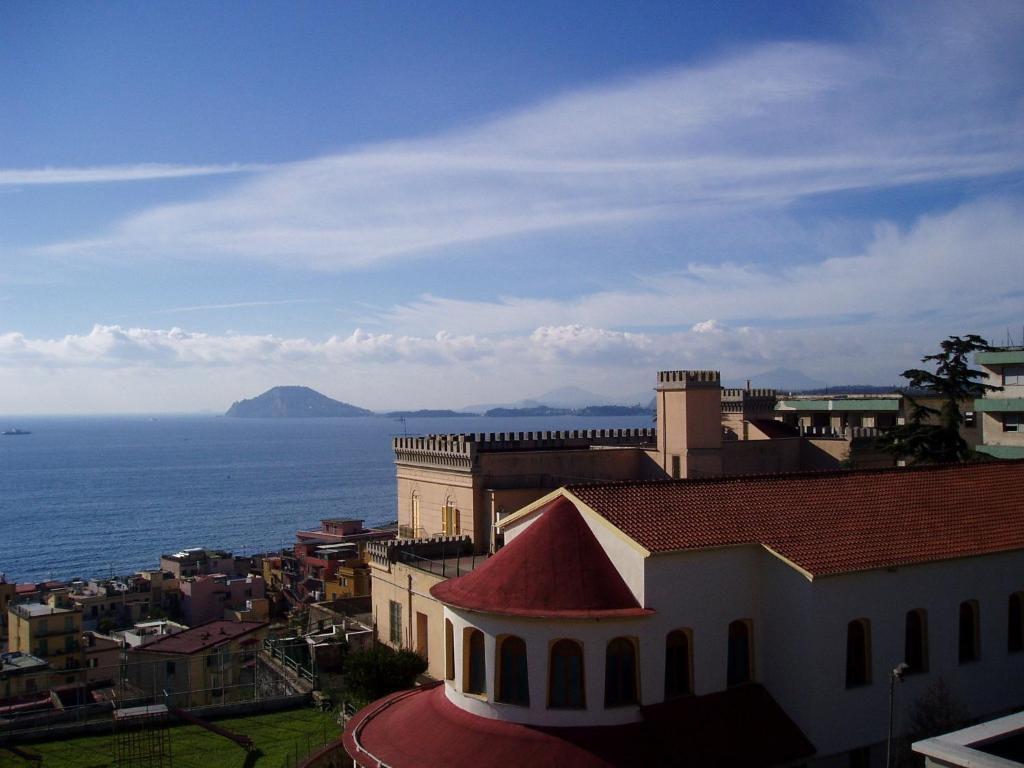 Miramare Residence Pozzuoli Bagian luar foto