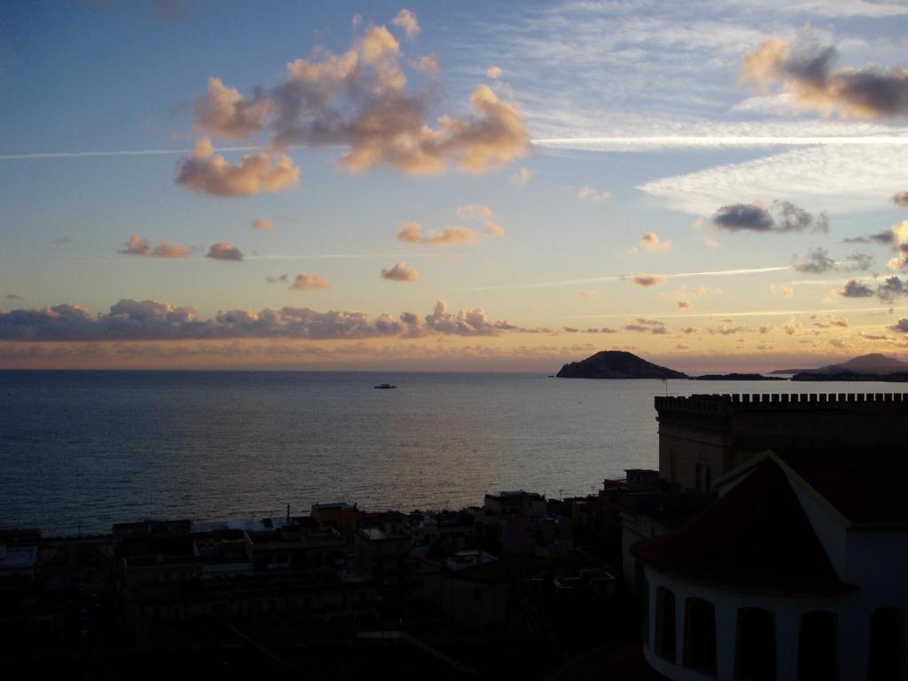 Miramare Residence Pozzuoli Bagian luar foto