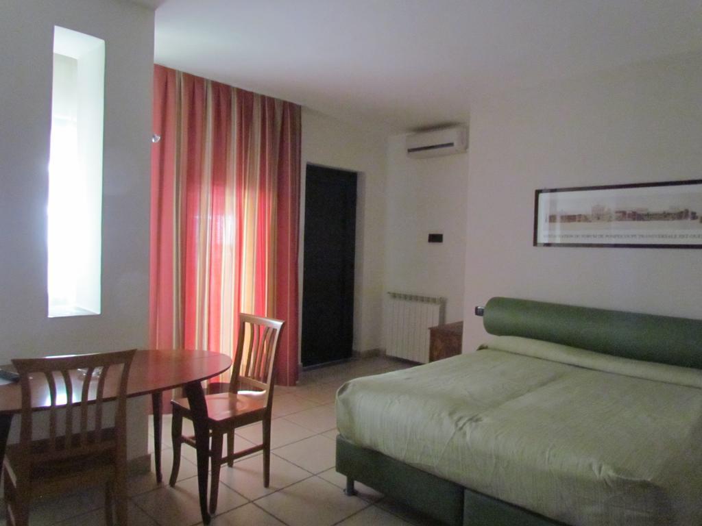 Miramare Residence Pozzuoli Bagian luar foto