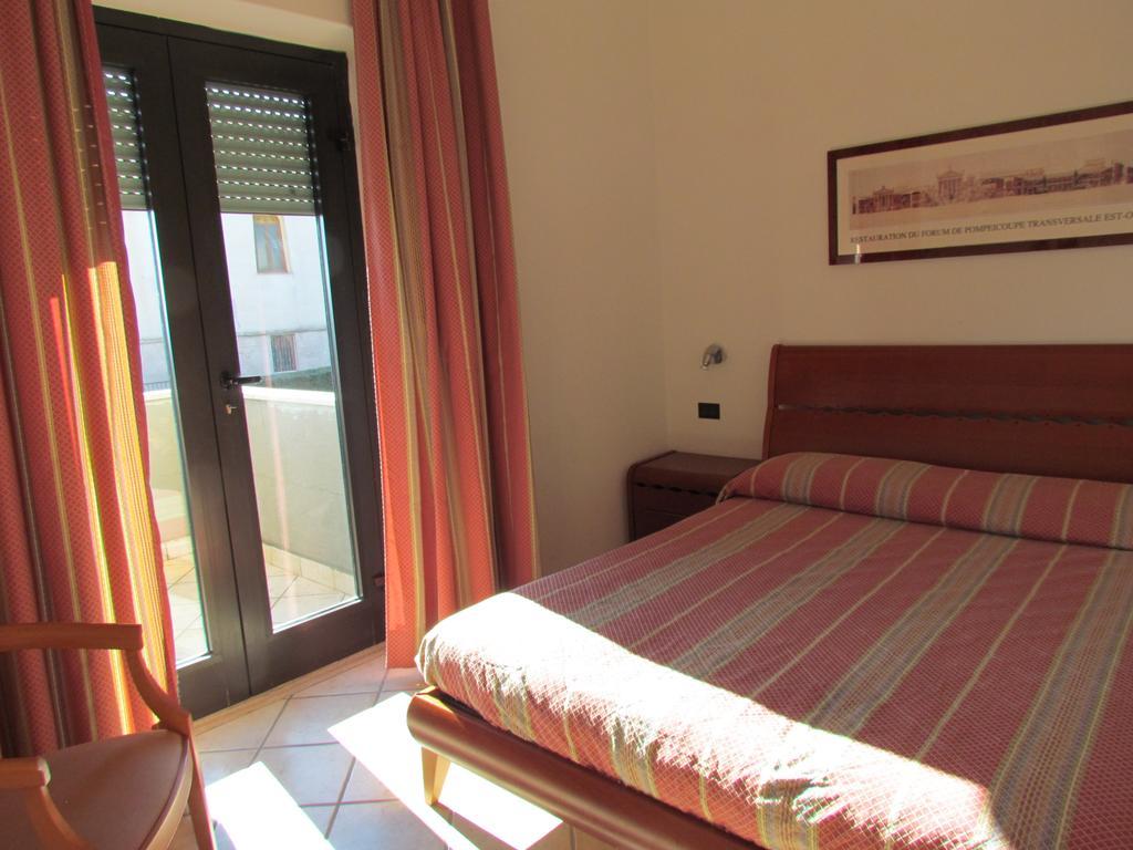 Miramare Residence Pozzuoli Bagian luar foto