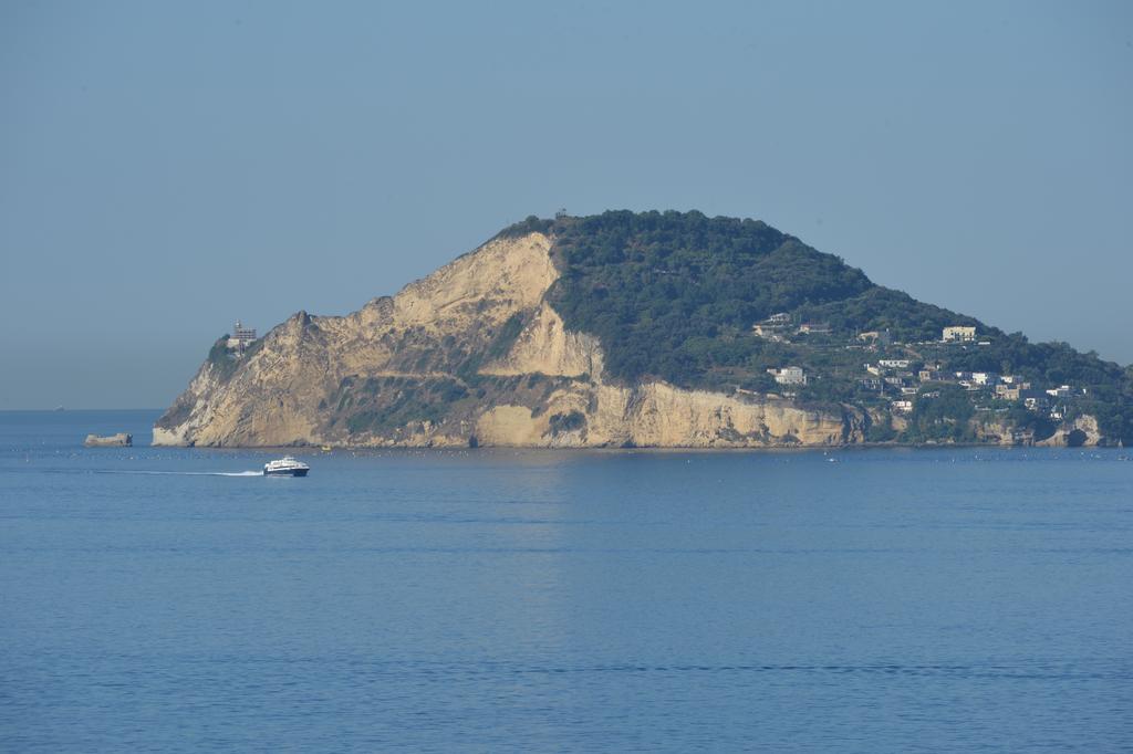 Miramare Residence Pozzuoli Bagian luar foto
